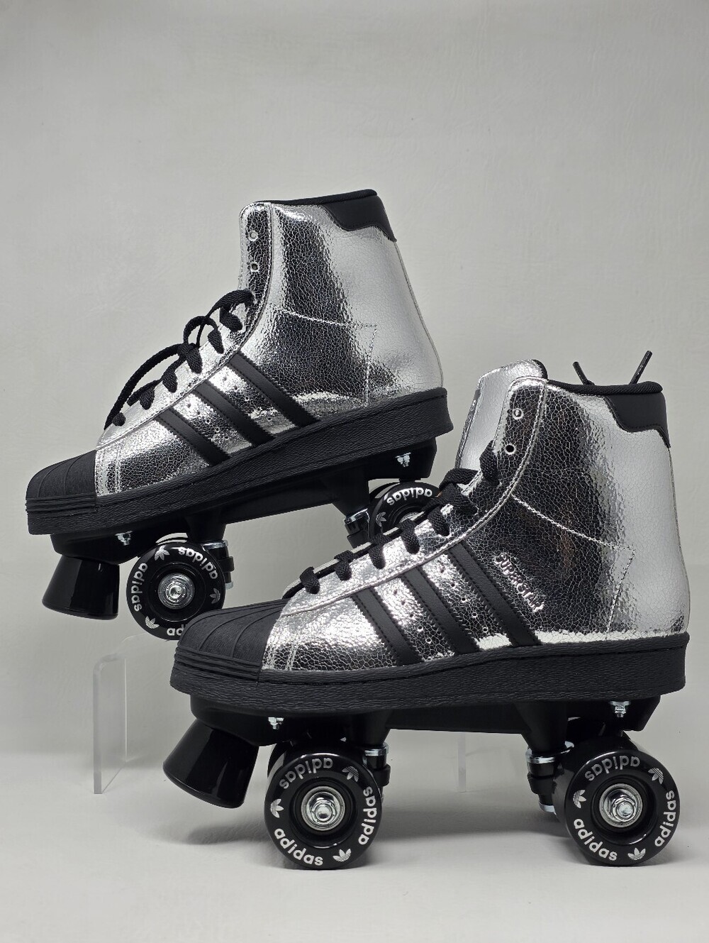 Adidas Superstar 82 Roller Skate Silver Metallic Black JH5522 Women Size 6.5 New